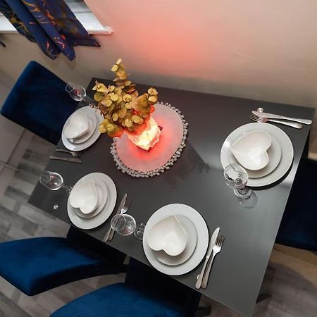 1 Bedroom-Sofabed-Worktable-4-Wifi-Parking London Bagian luar foto